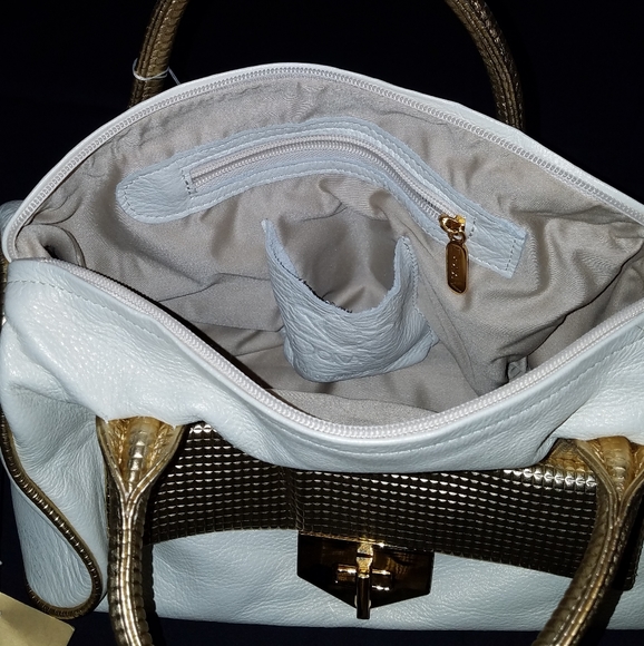 Dona V Purse
